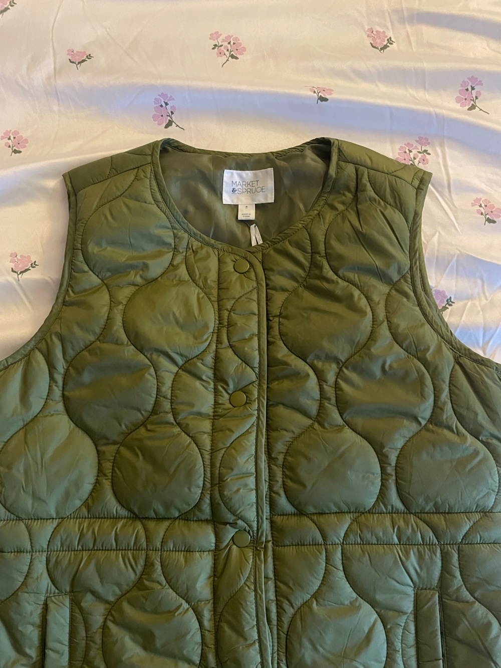 Market & Spruce | Quilted Olive Green Sleeveless Vest | Women’s Vest | NWT - Picture 7 of 14